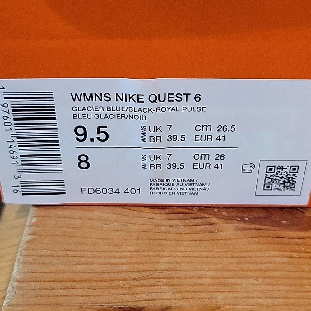 Nike Women's Quest 6 NWT NIB 9.5 Glacier Blue. Please read description. - Picture 4 of 4